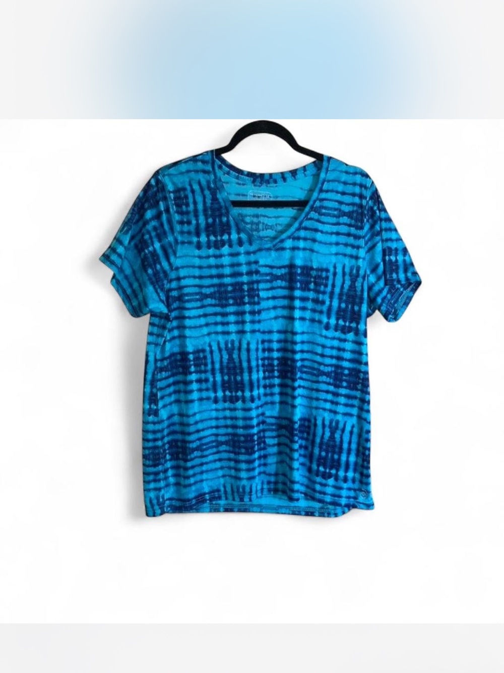 Athleisure be inspired Blue Tie-Dye V-Neck Short Sleeve Tee size 1X lightweight